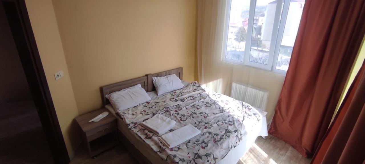 Femily Hotel In Batumi Mareti Str 2 Esterno foto