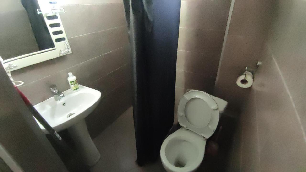 Femily Hotel In Batumi Mareti Str 2 Esterno foto
