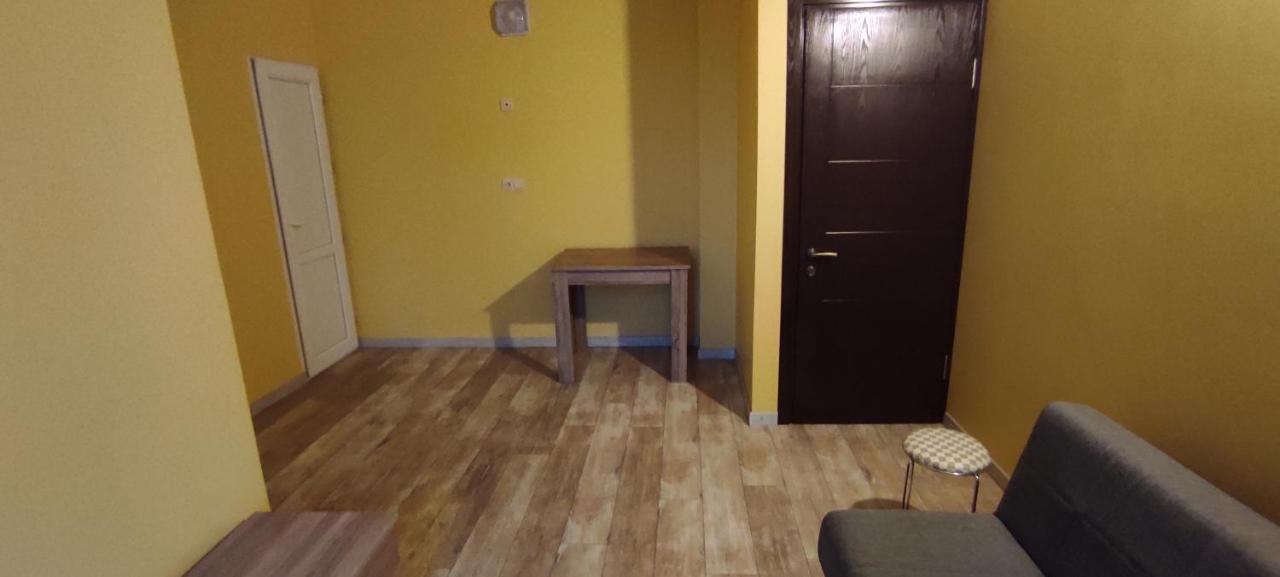 Femily Hotel In Batumi Mareti Str 2 Esterno foto