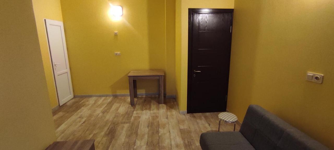 Femily Hotel In Batumi Mareti Str 2 Esterno foto