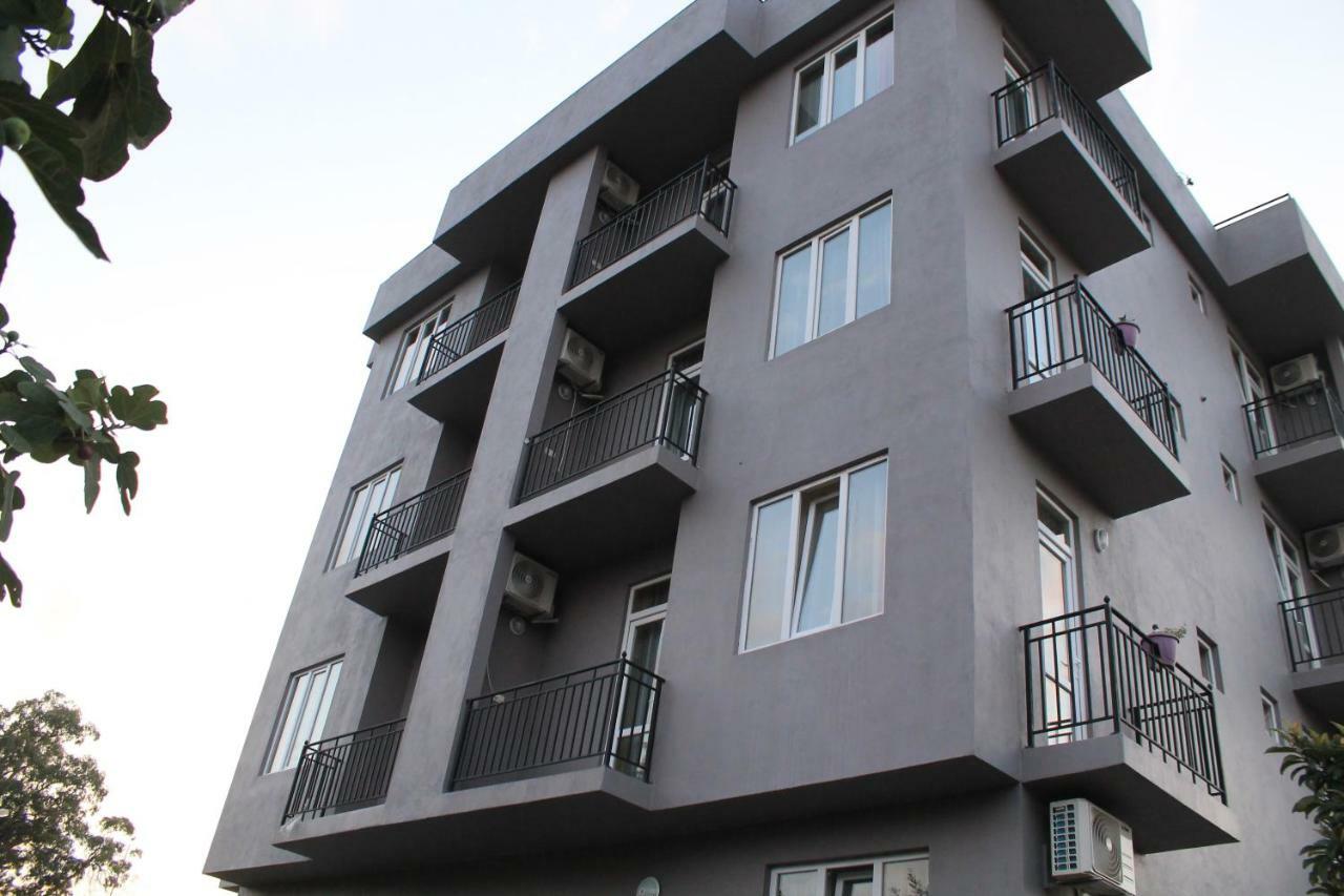 Femily Hotel In Batumi Mareti Str 2 Esterno foto
