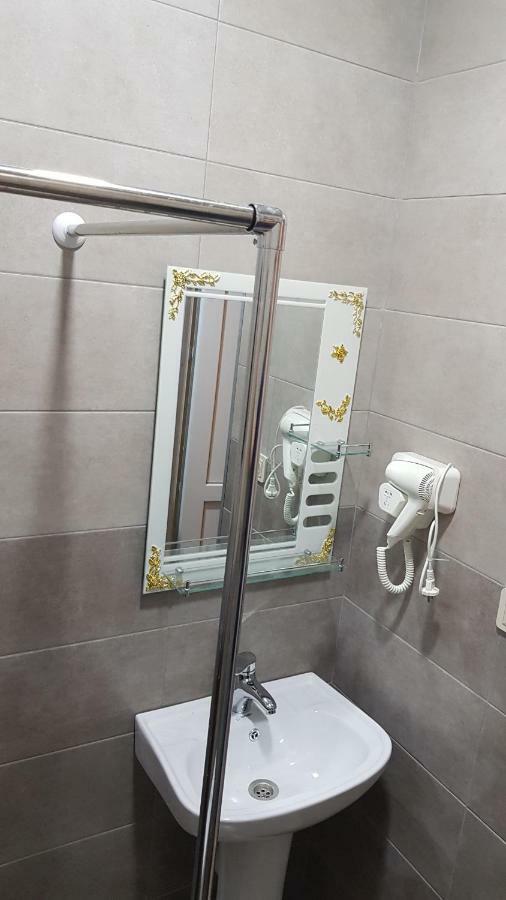 Femily Hotel In Batumi Mareti Str 2 Esterno foto